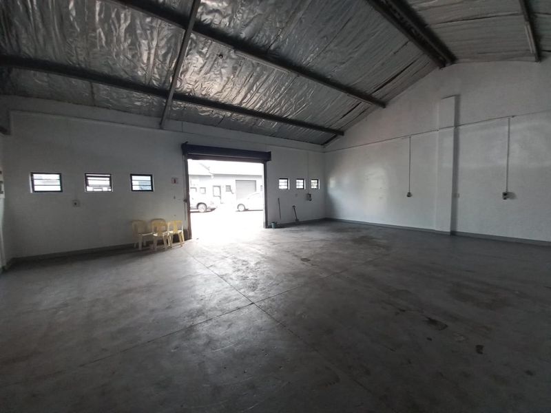 Position your business for success in this well-equipped industrial complex, designed to meet the demands of modern operations. - Photo 8