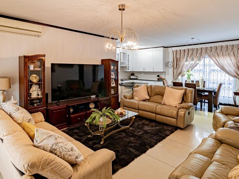Spacious 3bedrooms House for sale - Photo 2