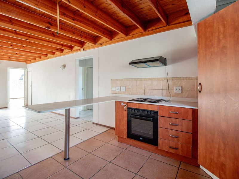 Blue Lakes Estate: Where Comfort Meets Convenience in Blue Lakes Estate - Photo 5