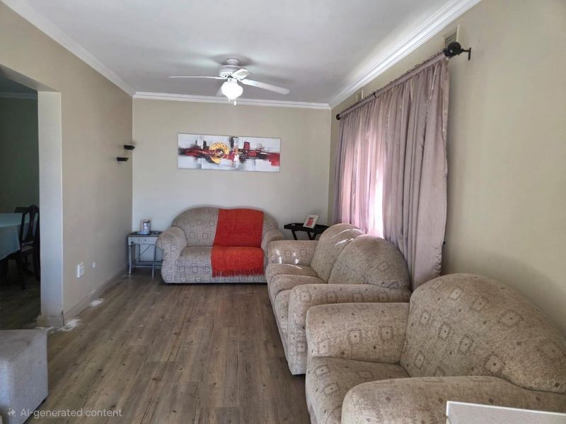 5 Bedroom House for sale in Moorton - Photo 4
