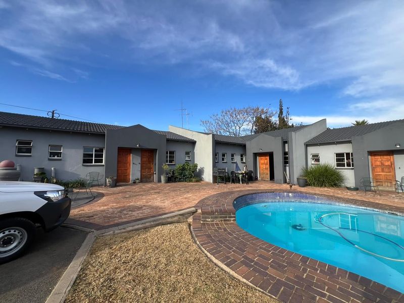 The Ultimate House Hack: Luxury 4-Bed Home + R18,000 Net Monthly Income! - Photo 7