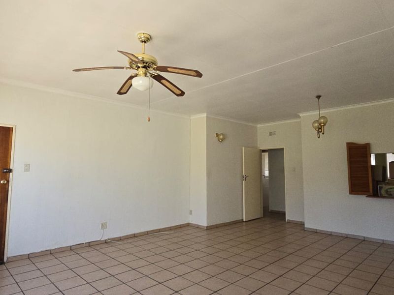 Charming Parkside Townhouse – Ideal Investment Opportunity - Photo 5