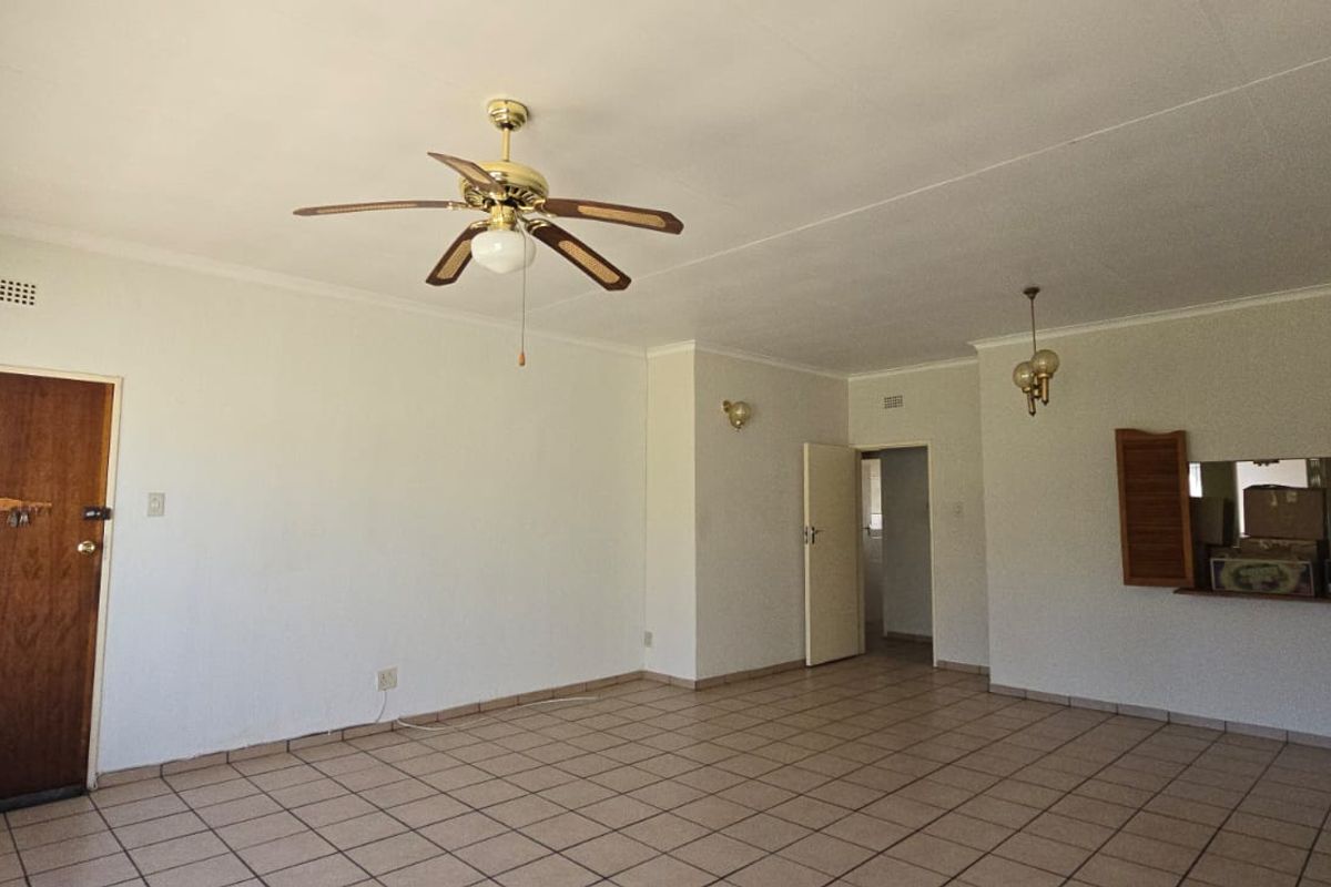 Charming Parkside Townhouse – Ideal Investment Opportunity - Photo 5