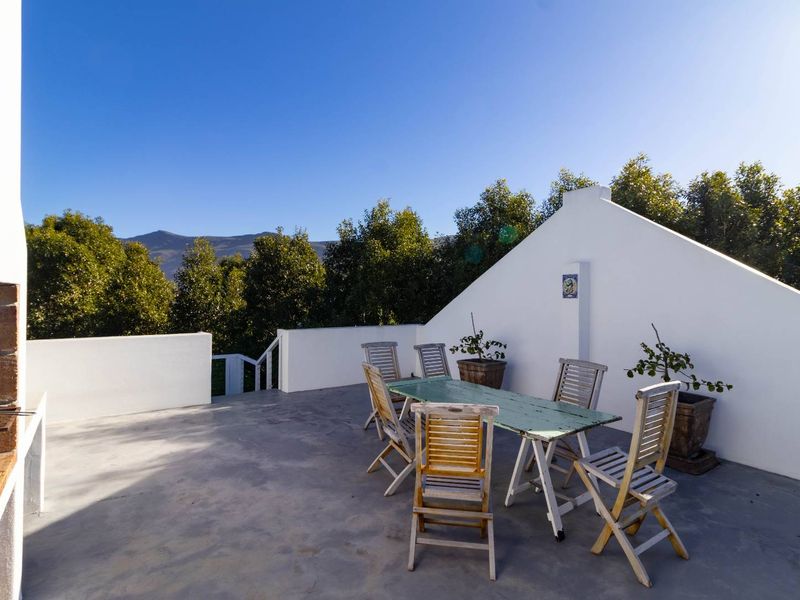 Space, Style & Sweeping Views! - Photo 9