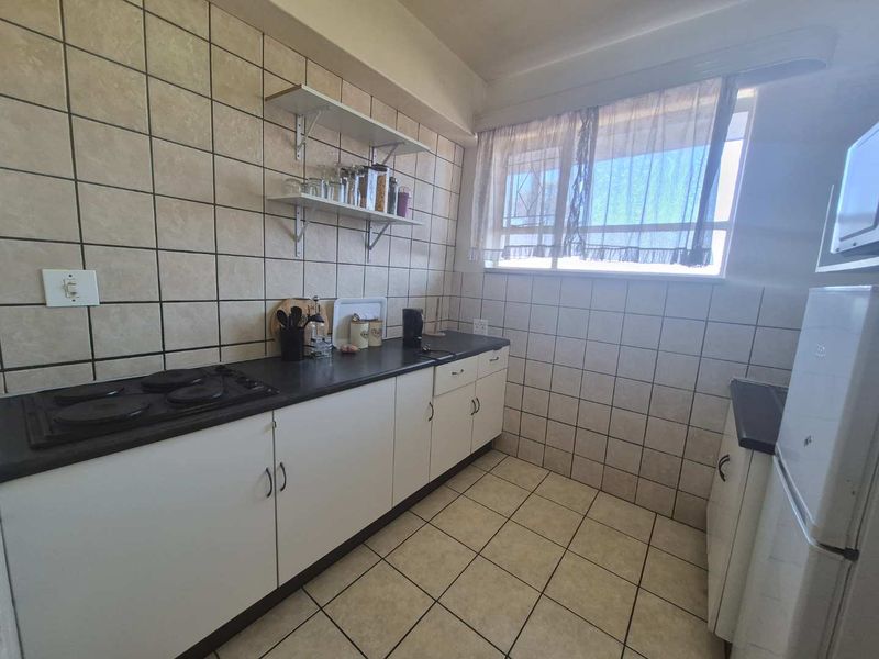 1 BEDROOM FLAT TO RENT IN RHODESFIELD - Photo 3