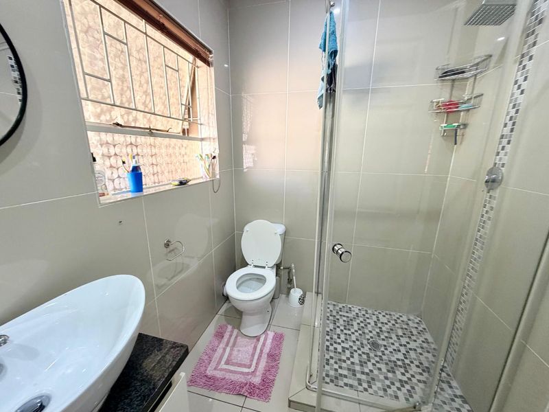 Spacious and Versatile Property with Endless Opportunities in Mulbarton - Photo 6