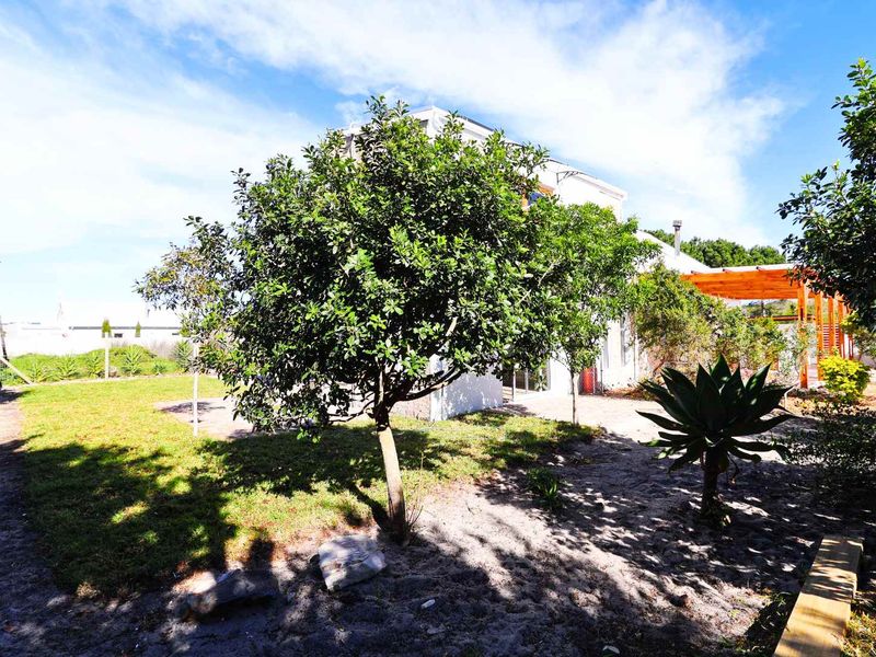 Where Mountain Views Meet Modern Family Living - Photo 6