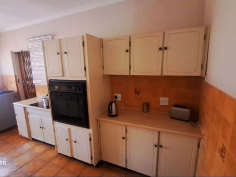 3 Bedroom House In Birchleigh Ext 13 - Photo 3