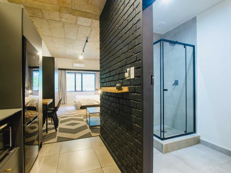 Furnished Studio Apartment in Blackbrick – Sandton CBD - Photo 2