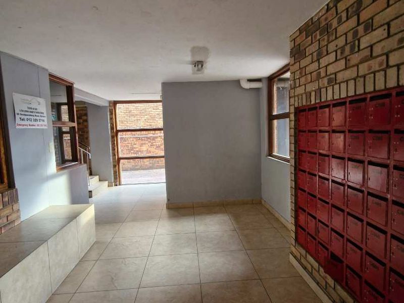 2 bedroom apartment for sale in Silverton. - Photo 5