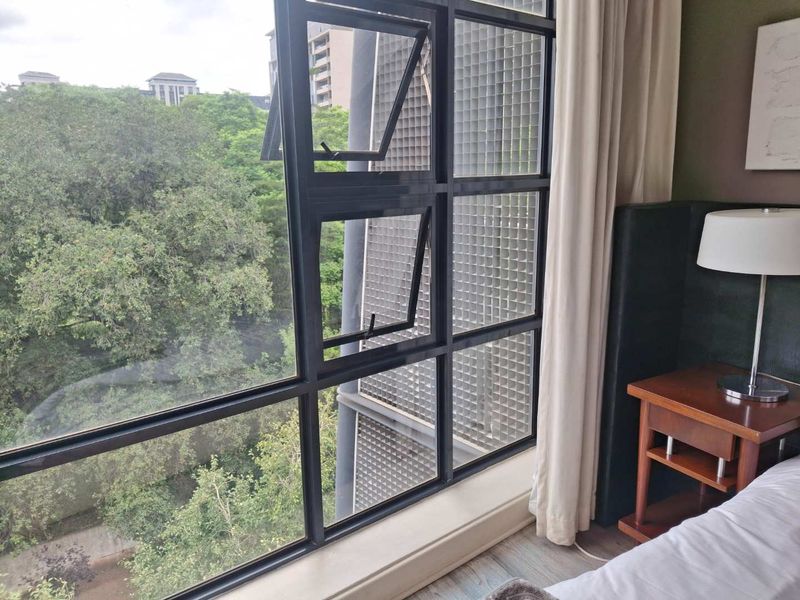 A BEAUTIFULLY FURNISHED TWO BEDROOM FURNISHED APARTMENT - Photo 7