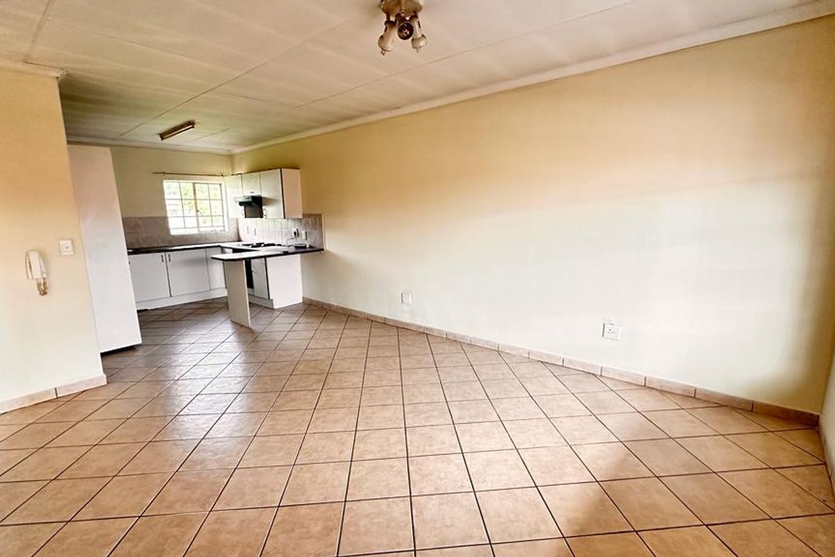 Charming 2-Bedroom Apartment - Photo 4