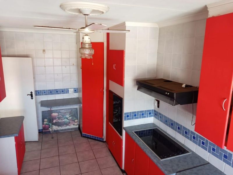 2 Houses in One!!! - Photo 10