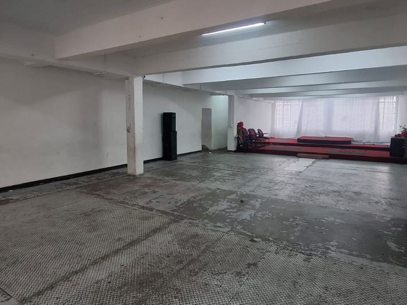 **Versatile Commercial Spaces Available for Workshops, Churches, Colleges, Creches** - Photo 4