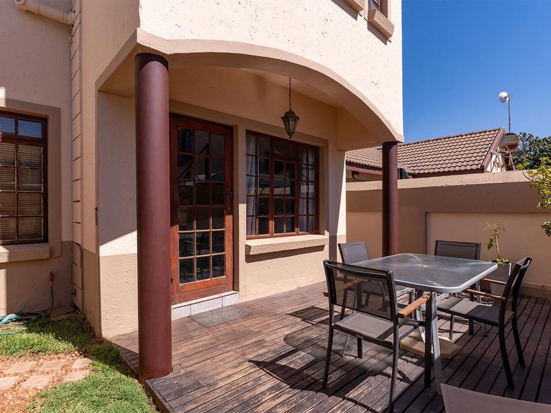 FULL TITLE DUPLEX - Photo 2