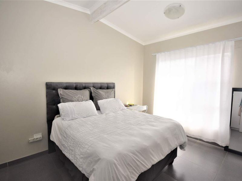 Stunning 3-Bedroom Apartment with Modern Amenities and Security Features - Photo 7