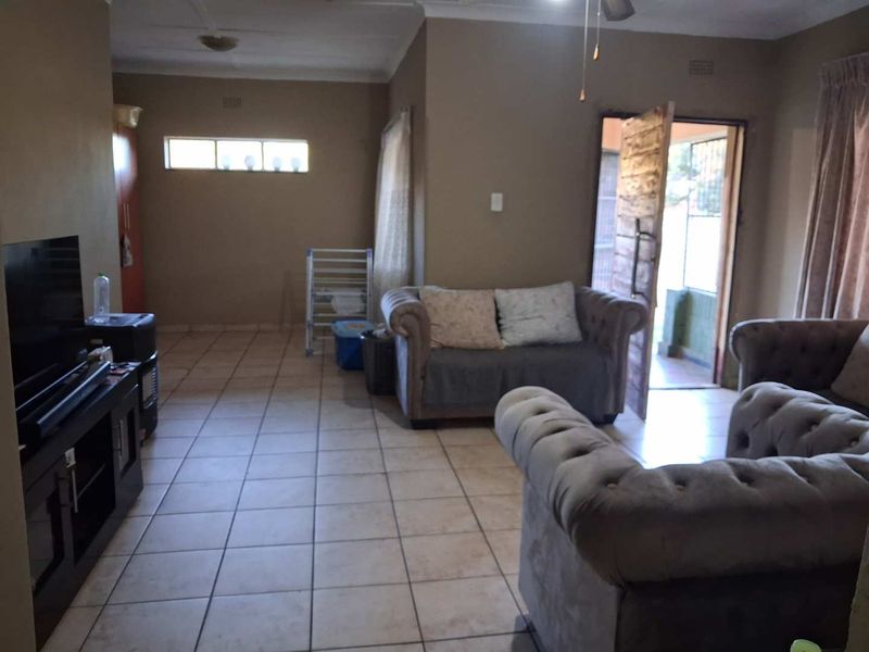 3 Bedroom House For Sale in Vanderbijlpark CE1 - Photo 9