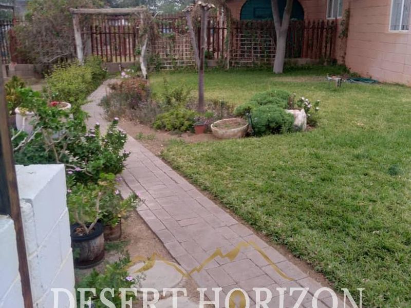 Keetmanshoop | Spacious Family Home with 2-Bedroom Flat - Photo 3