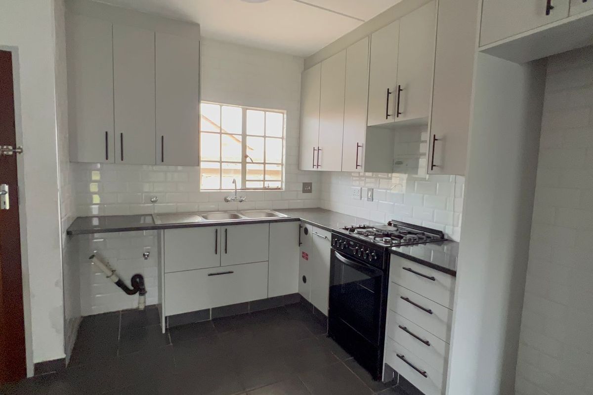 3 Bedroom Apartment Flat for Sale in East Rand Mall Boksburg - Photo 4