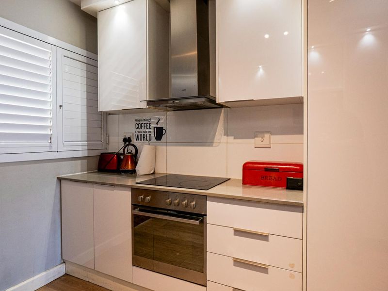 Ground floor modern unit - Photo 7