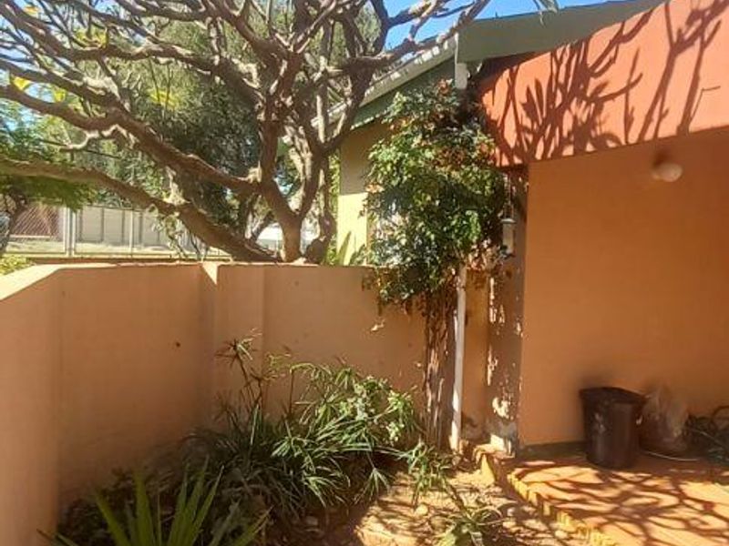 Retirement Village One Bedroom for Sale - Photo 4