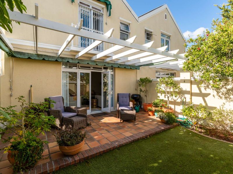 Elegant Family Living in an Exclusive Security Estate - Photo 1