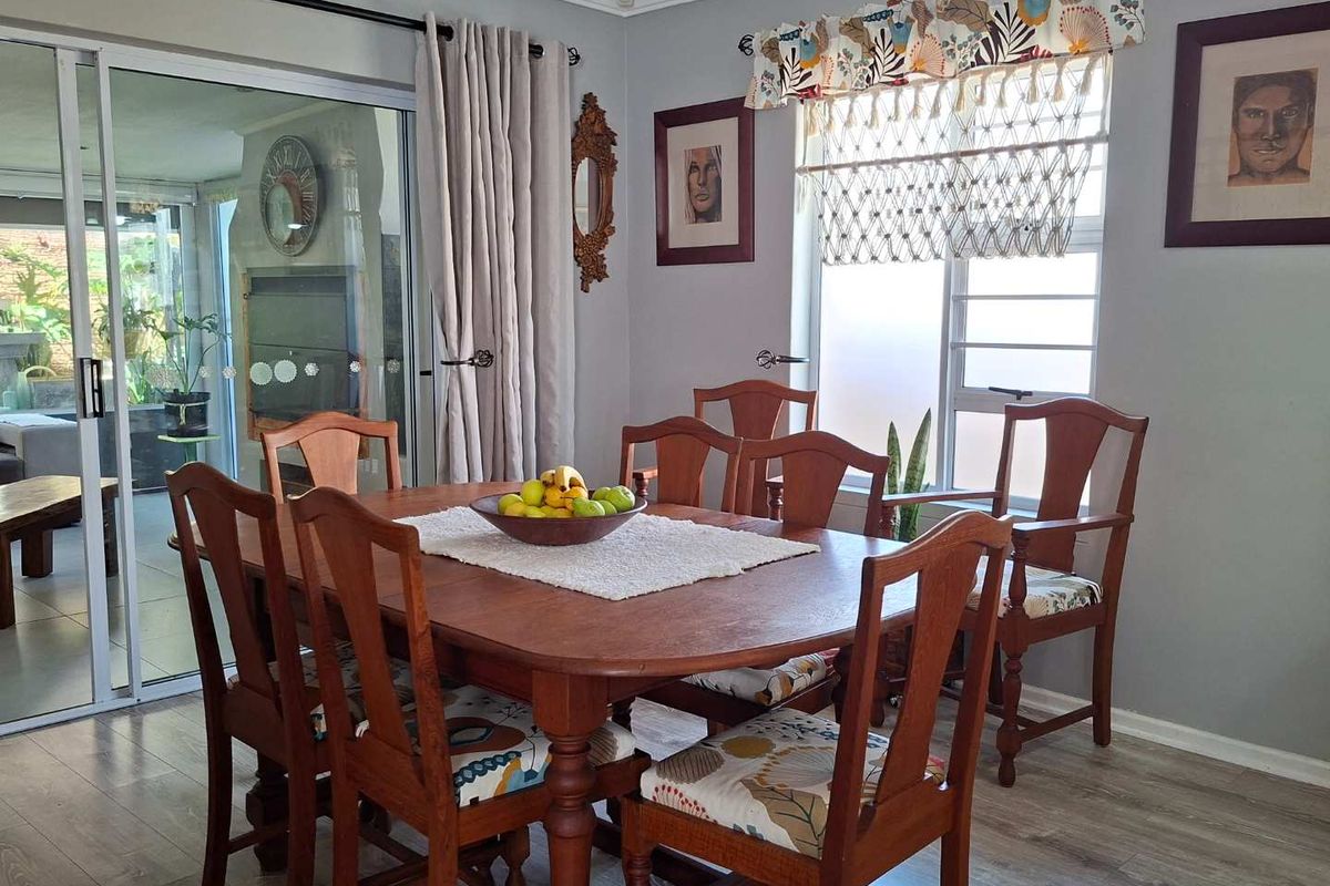 Beautiful home in secure estate - R1 650 000 - Photo 2