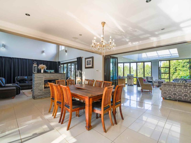 A Magnificent Family Estate Offering Space, Privacy and Spectacular Views - Photo 8