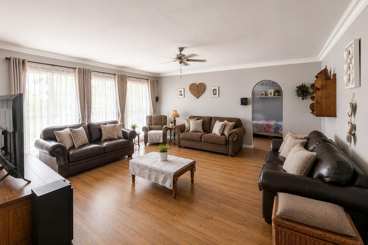 Spacious 4-Bedroom Haven Awaits in Ladybrand! - Photo 2