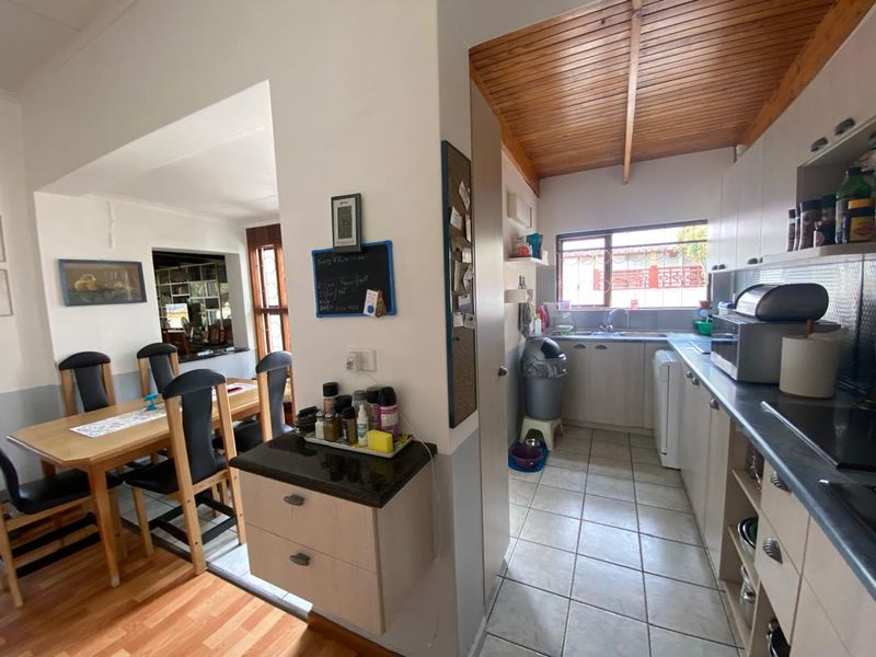 HOUSE WITH 2 FLATS FOR SALE IN VINETA, SWAKOPMUND, NAMIBIA - Photo 10