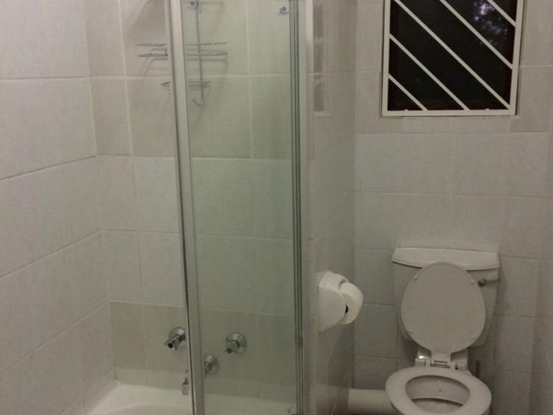 A CHARMING ONE BEDROOM APARTMENT - Photo 6