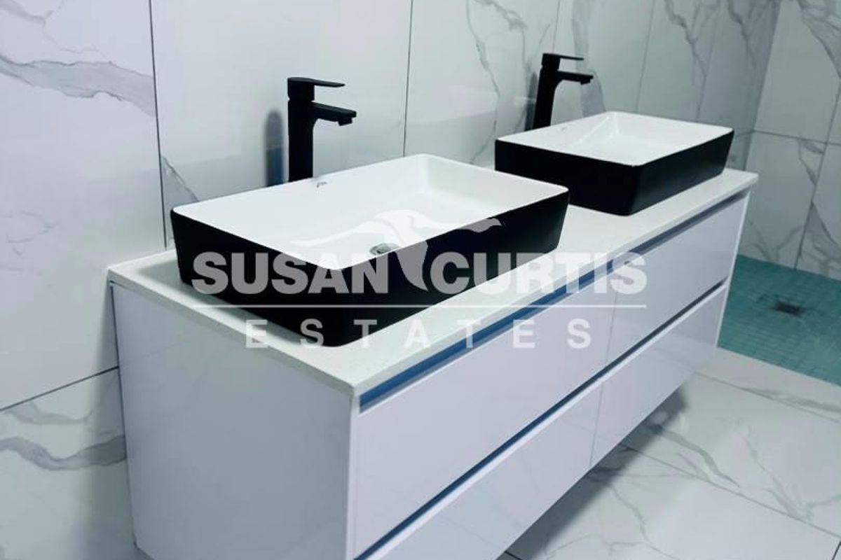 Bold, Beautiful. Built to Impress - Photo 3