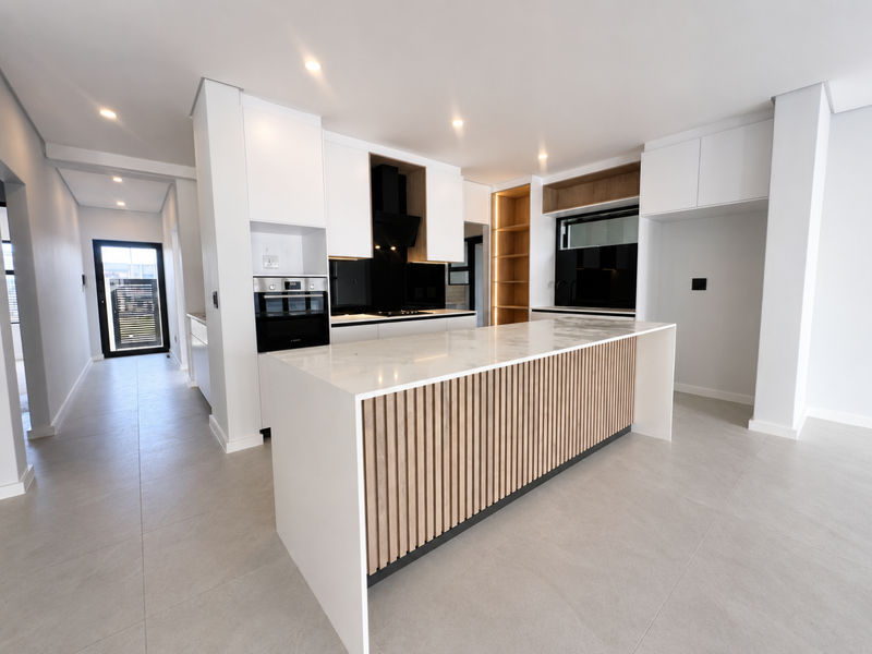 Bespoke 4 Bedroom Luxury Home with Designer Finishes in Sandown, Blouberg. - Photo 4