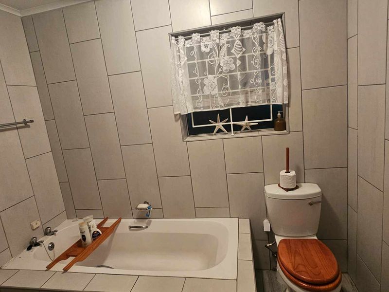 Hartenbos haven: Luxurious townhouse with exceptional features - Photo 10