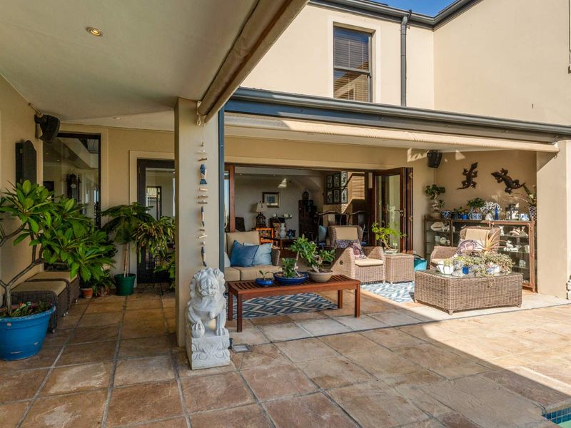 Estate living at its finest boasting stunning views and spacious living options for the extended family - Photo 9