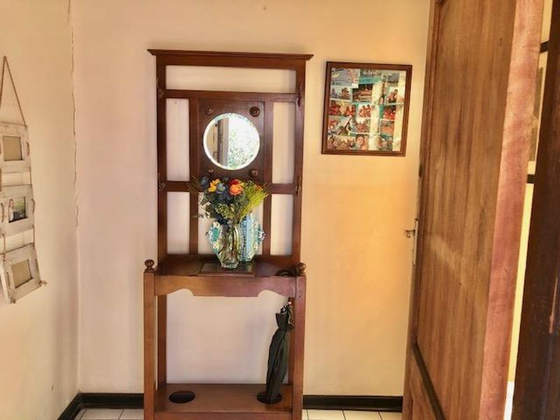 3 Bedroom House with lots of potential in Verwoerdpark! - Photo 4