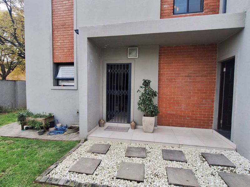 Beautiful 3 bedroom Home in Ferndale - Photo 2
