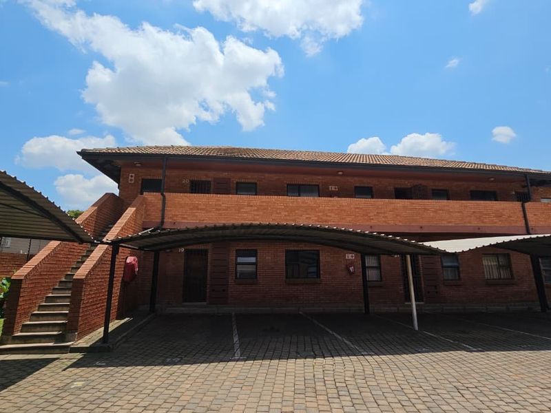 Apartment For Sale in Florentia, Alberton - Photo 1