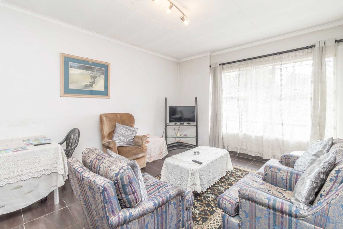 Secure Lifestyle Living - Photo 3
