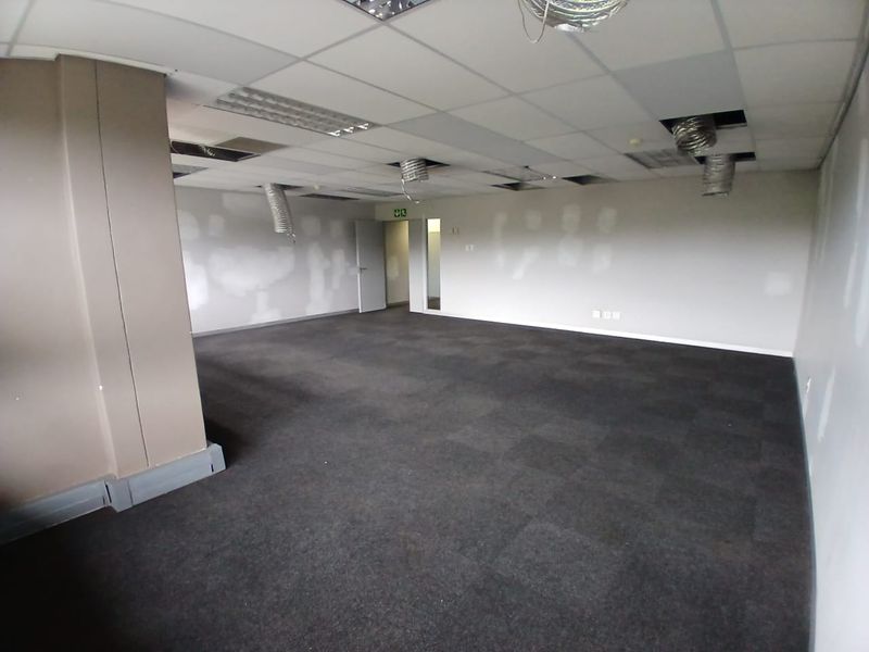 Flagship 1,675m2 Office Space with Panoramic Views | The Prestigious ANKER Building, Centurion  Welcome to The ANKER Building:Rent per M2:R112 - Photo 10