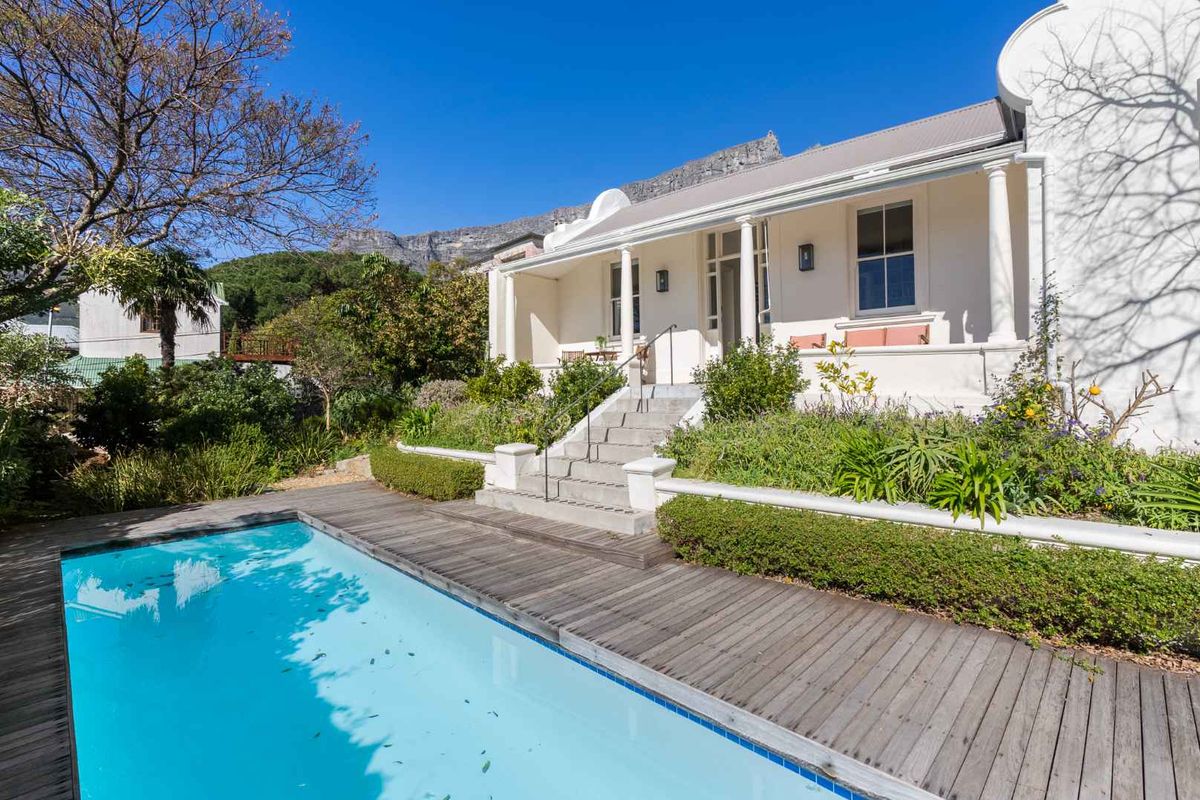 HERITAGE MEETS MODERN LIVING IN HIGGOVALE - Photo 3