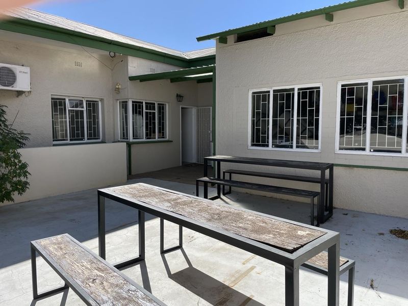 Huge property in Windhoek City Centre Office zoned! - Photo 8