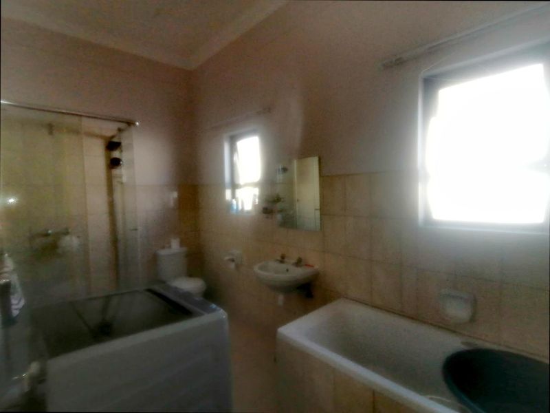 Family Unit - Photo 4