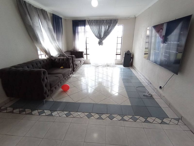 3 BEDROOM HOUSE FOR SALE IN TERENURE - Photo 8
