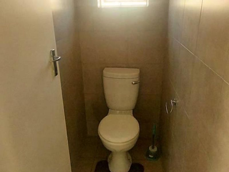 3 bedroom in Thatch hill estate - Photo 10