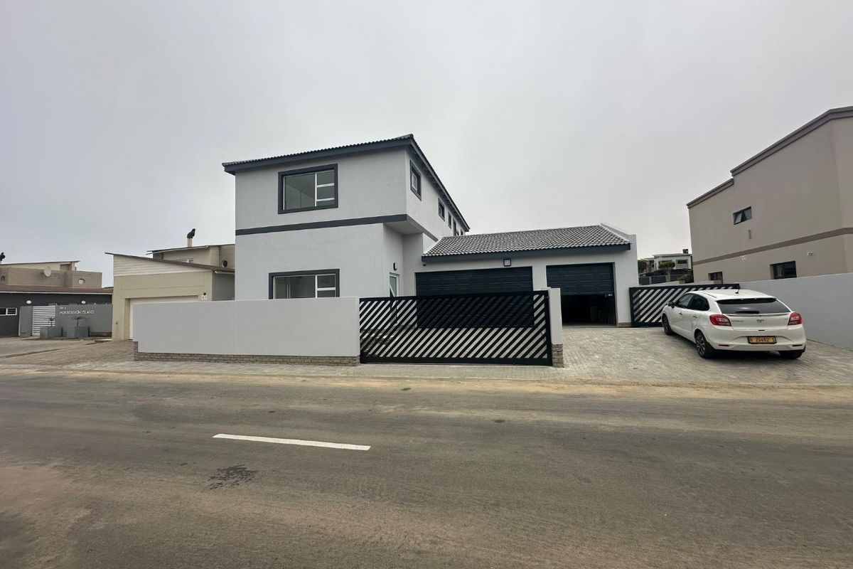 Waterfront Swakopmund Family Home - Photo 2