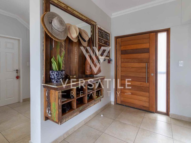 Townhouse For Sale - Photo 4