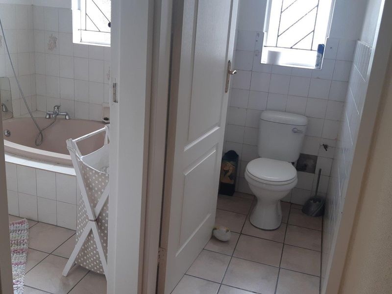 Fully Furnished! Shared House! Single Person! - Photo 9