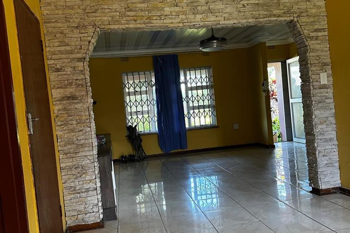 Four-Bedroom Family Home with Garage in Esikhawini - Photo 3