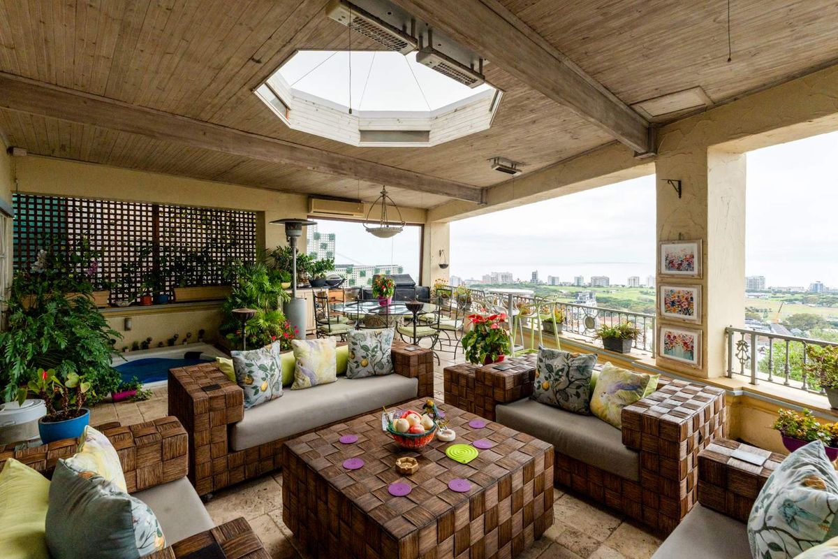An Exceptional Green Point Residence with Rare Redevelopment Potential - Photo 5